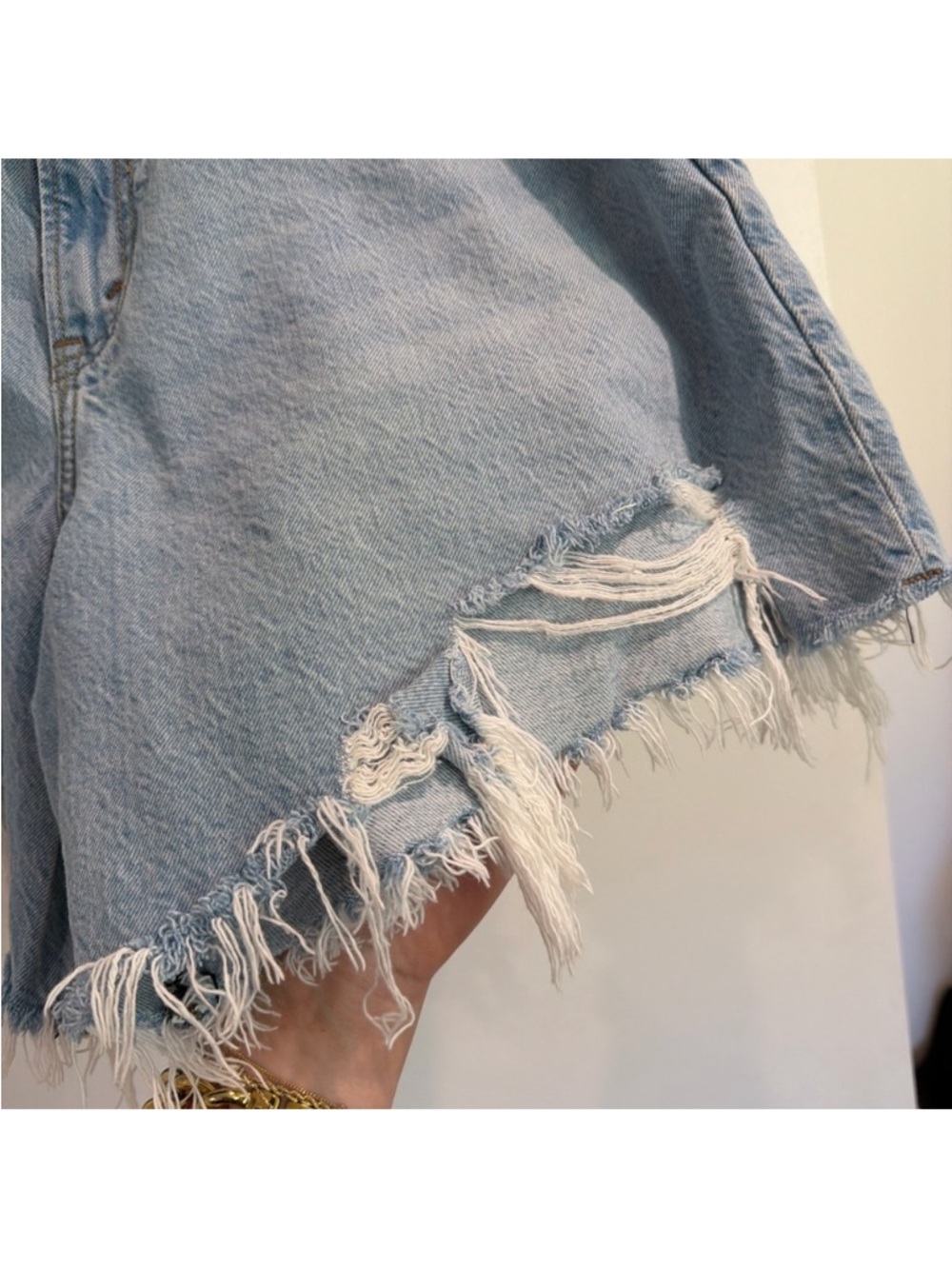 A&F The Loose Short High Rise - Picture 3 of 4